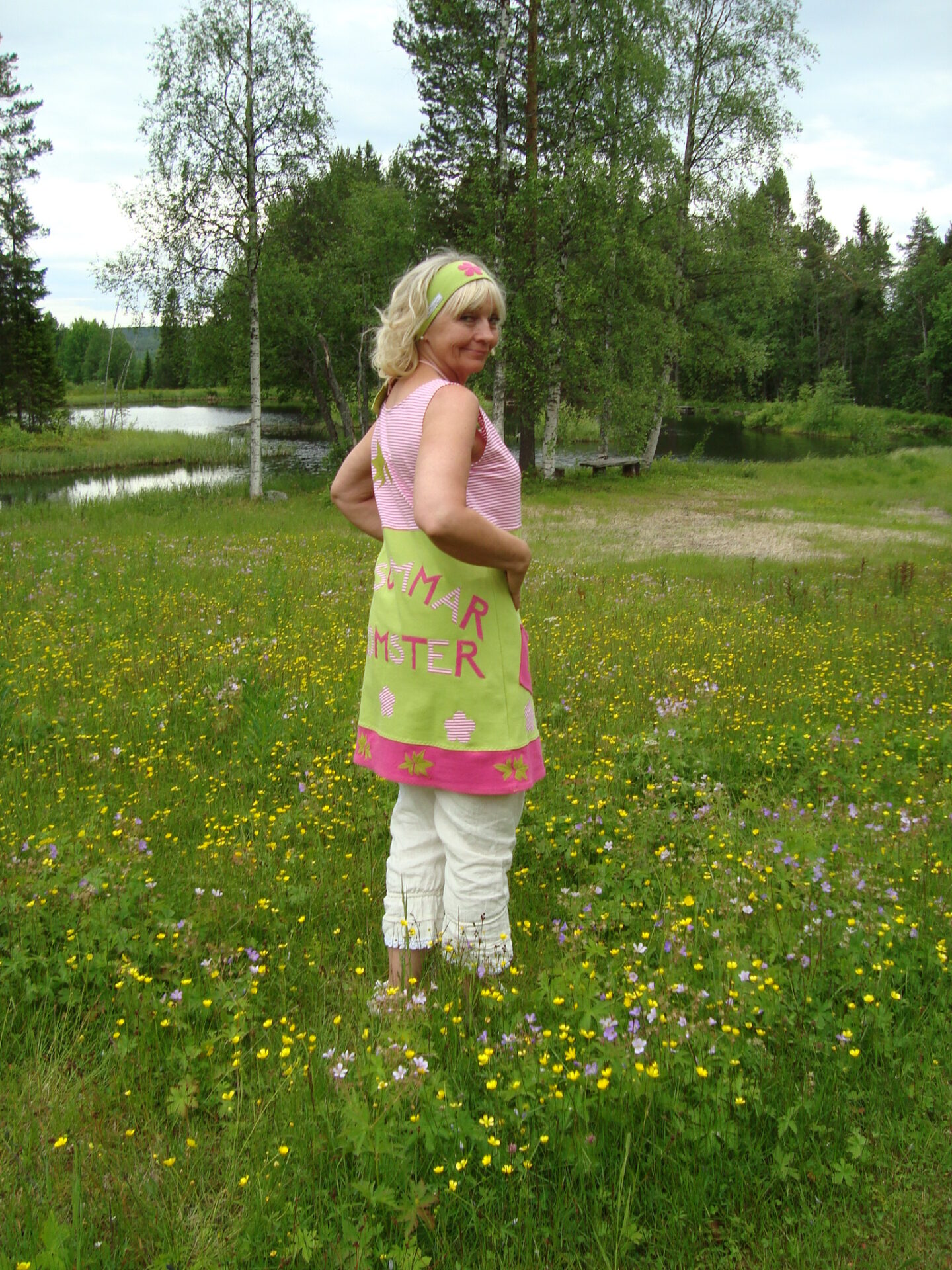 Go Dressed In Lapland Art- Midsommar blommor